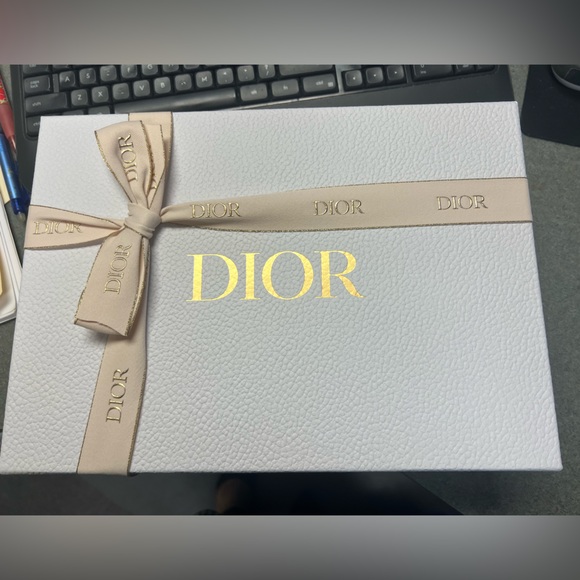 Large Dior Storage Box Pebbled White With Gold Logo Authentic NEW 12.5”x9”x4.5” - Picture 1 of 9
